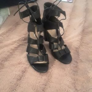 Gianni Bini 4 inch black leather heels